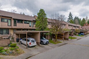 4201-4703 Birchwood Cres in Burnaby, BC - Building Photo