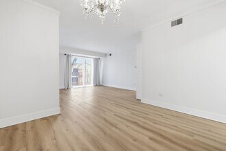 4180 Williamsburg Ct in Glenview, IL - Building Photo - Building Photo