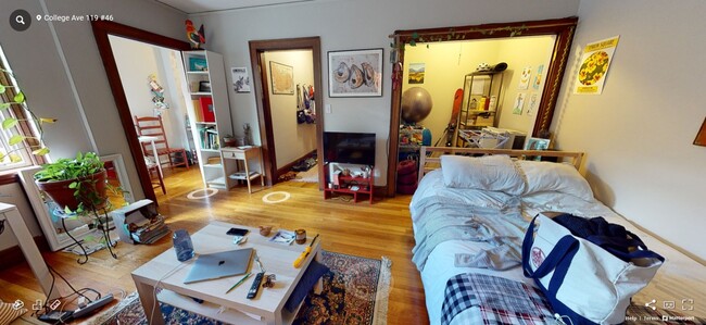 113 College Ave, Unit 22 in Somerville, MA - Foto de edificio - Building Photo