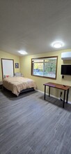 713 5th St, Unit #3 Room in Mukilteo, WA - Building Photo - Building Photo