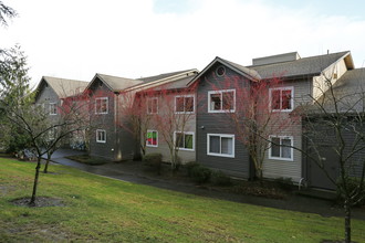 Evergreen Court in Everett, WA - Building Photo - Building Photo