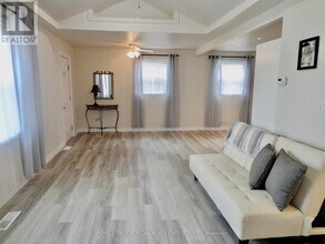 562 Beach Blvd in Hamilton, ON - Building Photo - Building Photo