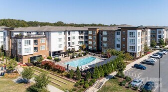 6408 Providence Farm Ln, Unit C1 in Charlotte, NC - Building Photo