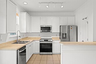 4206 Stepping Stone Dr in Durham, NC - Foto de edificio - Building Photo