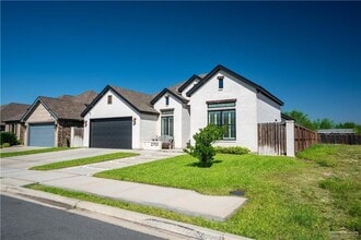 2701 Windsor St in Edinburg, TX - Building Photo - Building Photo