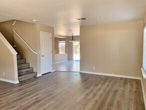 2821 Valley View Rd in Hollister, CA - Building Photo - Building Photo