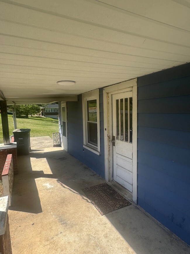 property at 3209 Swan Pl