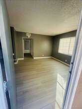 Pine Vista in Las Vegas, NV - Foto de edificio - Building Photo