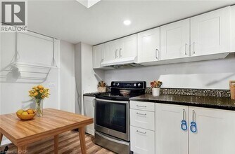 203 Commercial St in Welland, ON - Building Photo - Building Photo