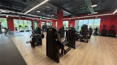 7875 NW 107th Ave in Doral, FL - Building Photo - Building Photo