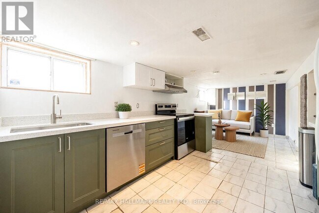 31 Kildonan Rd in Toronto, ON - Building Photo - Building Photo