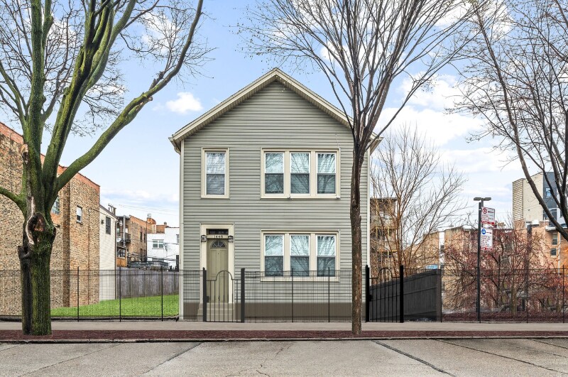 1448 W Fillmore St in Chicago, IL - Building Photo