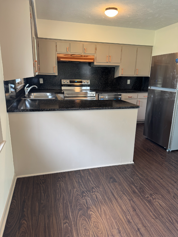 property at 727 N Beadle St