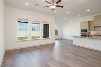 3339 Daily Harvest Dr in Pearland, TX - Building Photo - Building Photo