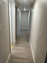 9001 SW 77th Ave in Miami, FL - Foto de edificio - Building Photo