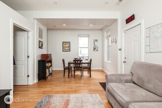 1510 N Greenview Ave, Unit 2R in Chicago, IL - Foto de edificio - Building Photo