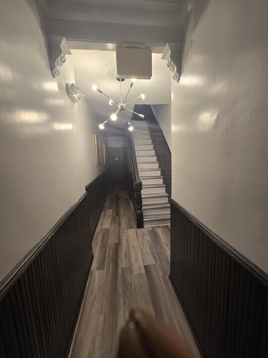 68 Rose Ave in Jersey City, NJ - Building Photo