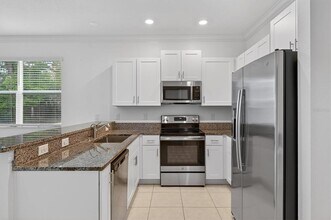 6956 Ripple Pond Lp in Zephyrhills, FL - Building Photo - Building Photo