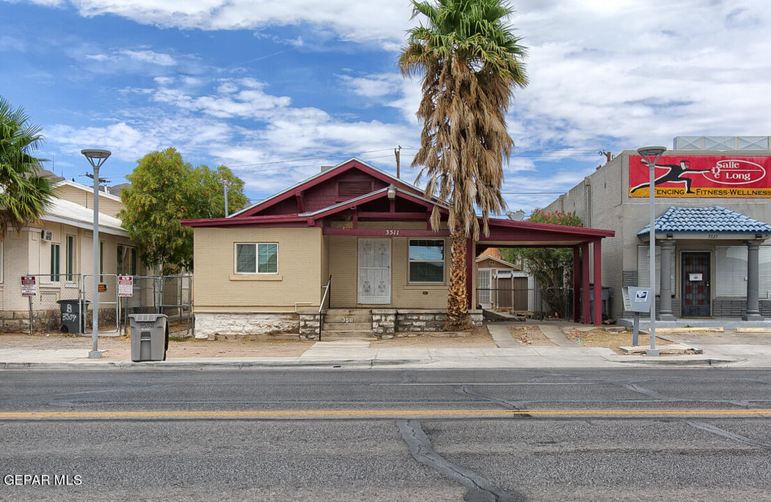 3511 Pershing Dr in El Paso, TX - Foto de edificio