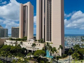 1676 Ala Moana Blvd in Honolulu, HI - Building Photo - Building Photo