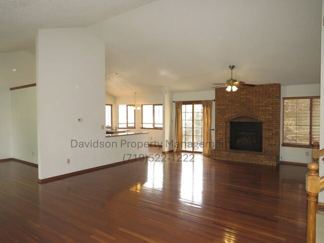 935 Popes Valley Dr in Colorado Springs, CO - Building Photo - Building Photo