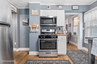 67 Ballston Ave in Saratoga Springs, NY - Building Photo - Building Photo