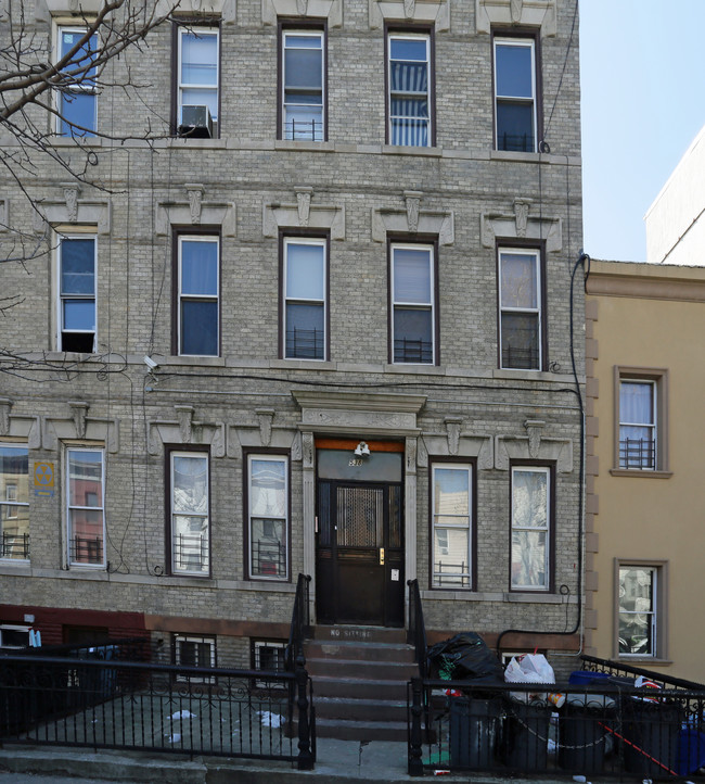 538 Bainbridge St in Brooklyn, NY - Foto de edificio - Building Photo