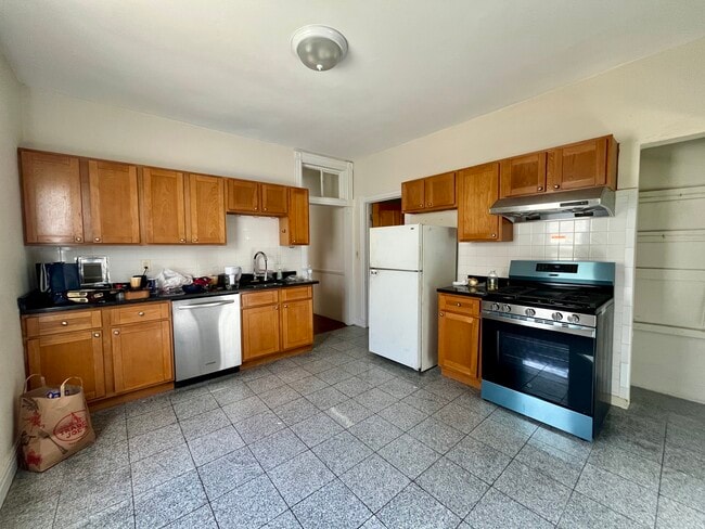 190 Highland St, Unit 2