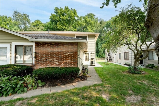 property at 87 Milrace Dr