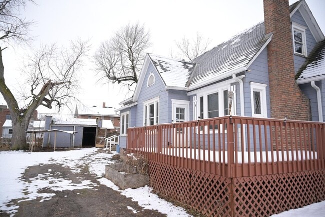 property at 2441 Templeton St
