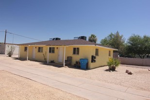 2206 E Portland St in Phoenix, AZ - Foto de edificio - Building Photo