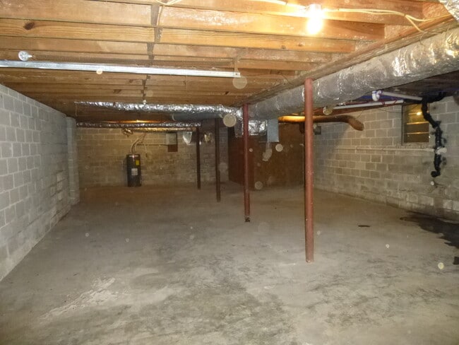 property at 612 Tomahawk Cir