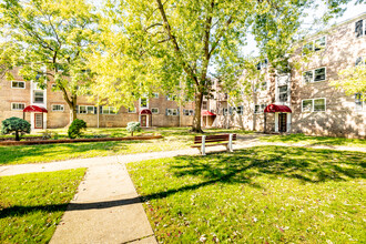 The Gardens at Forest Hill in Flushing, NY - Building Photo - Building Photo