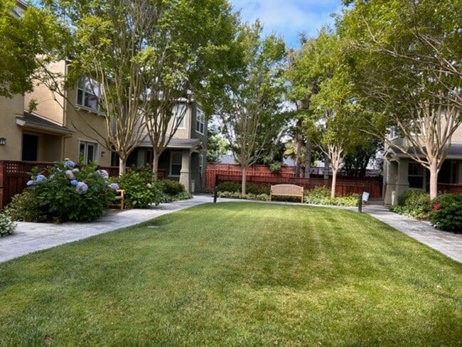 6939 Santero Way in Cotati, CA - Building Photo - Building Photo