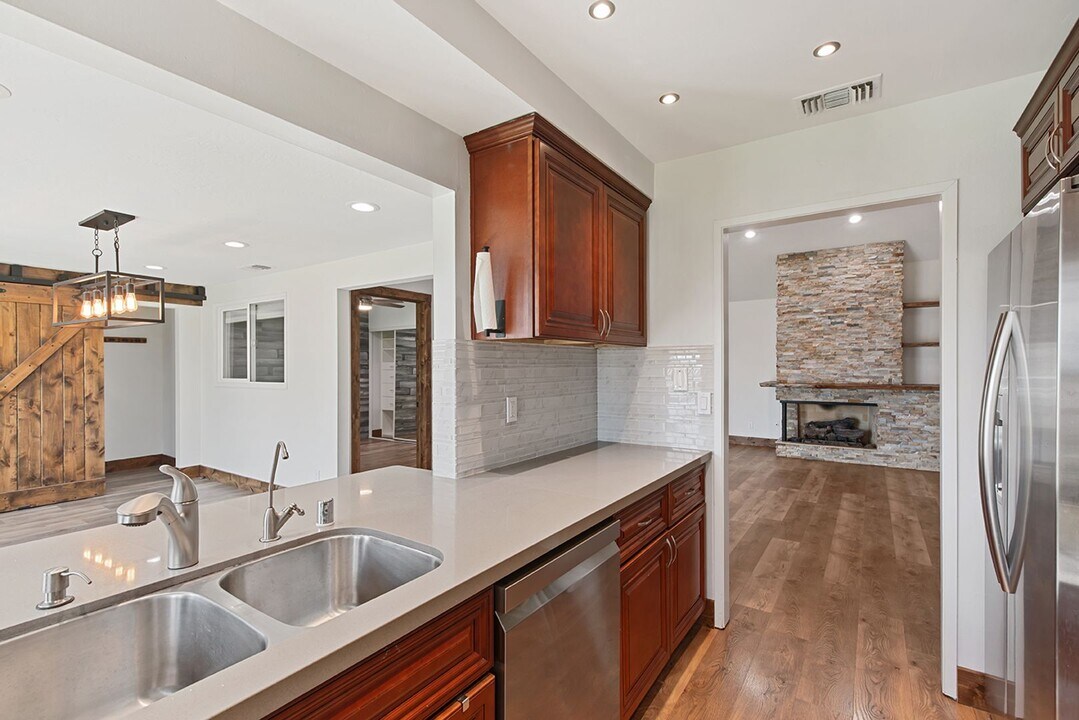 14787 Caminito Orense Oeste in San Diego, CA - Building Photo