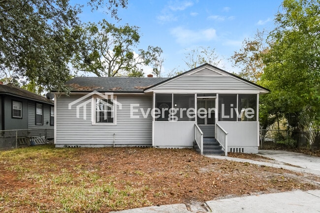 property at 3510 Gladys St