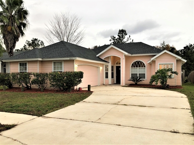 2425 Aloha Ln in Middleburg, FL - Building Photo
