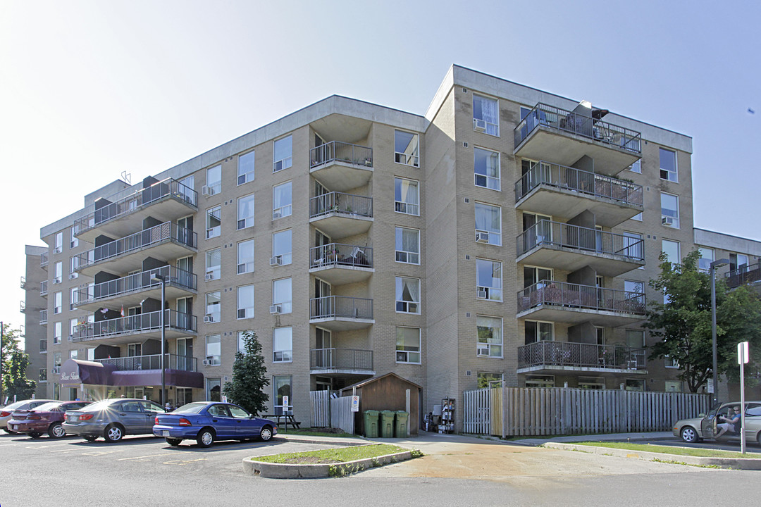 Rosetown Seniors Apartments in Richmond Hill, ON - Building Photo