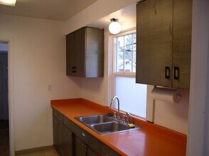 1315 NW Columbia St in Bend, OR - Building Photo - Building Photo