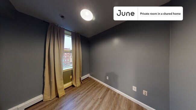 Private bedroom in 3 bed/1 bath Home in Boston, MA - Building Photo - Building Photo