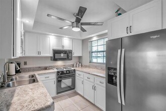 19029 US Hwy 19 N, Unit 7-8 in Clearwater, FL - Building Photo - Building Photo