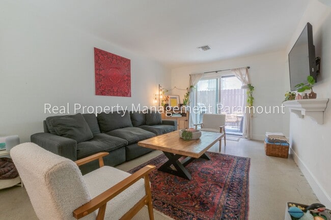 746 N Eucalyptus Ave in Inglewood, CA - Building Photo - Building Photo