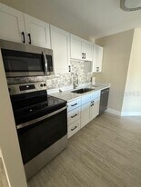 140 Hunter Lake Dr in Oldsmar, FL - Building Photo