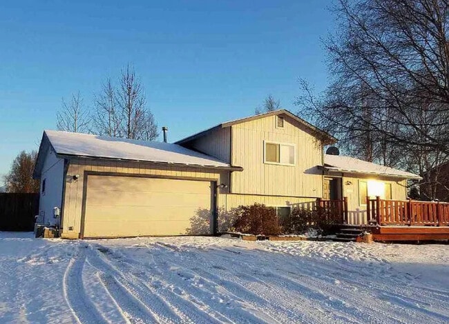 11801 Suncrest Dr in Anchorage, AK - Building Photo - Building Photo
