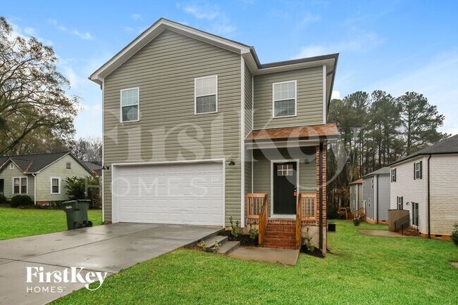 215 Parkwood Dr NW in Concord, NC - Foto de edificio - Building Photo