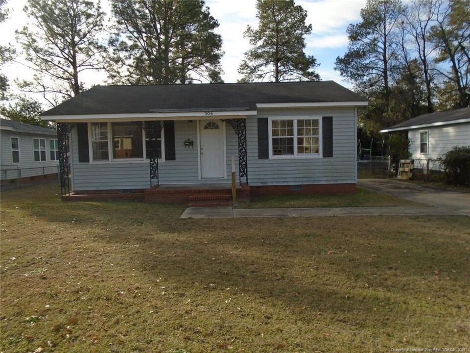 306 Lynn Ave in Fayetteville, NC - Building Photo