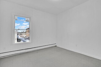 296 Hancock St in Springfield, MA - Building Photo - Building Photo