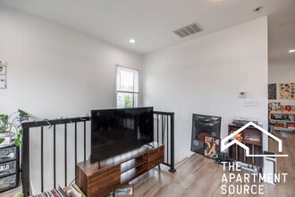 714 N Elizabeth St, Unit 3F in Chicago, IL - Building Photo - Building Photo