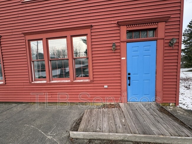 property at 15927 PA-407