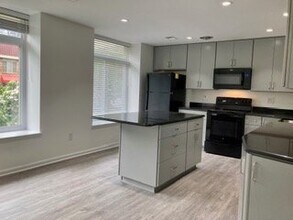 658 15th St S in Arlington, VA - Building Photo - Building Photo
